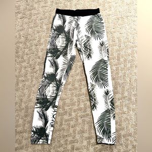 Tumble ‘N Dry girls leggings ( Size 7/8Y)